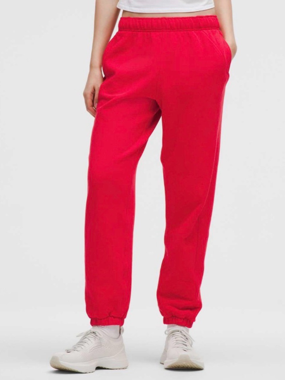 Lululemon Scuba Mid-Rise Oversized Jogger *Regular
Lulu Red